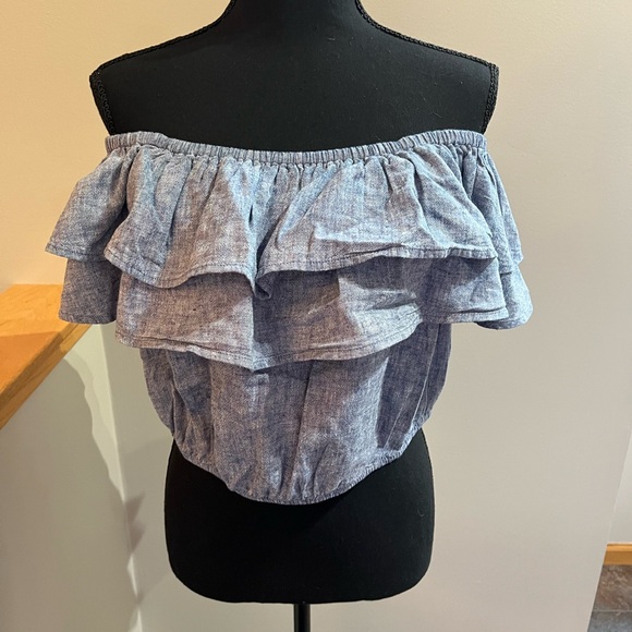 New Express tiered ruffle off the shoulder chambray crop top shirt. Size large - Picture 1 of 13